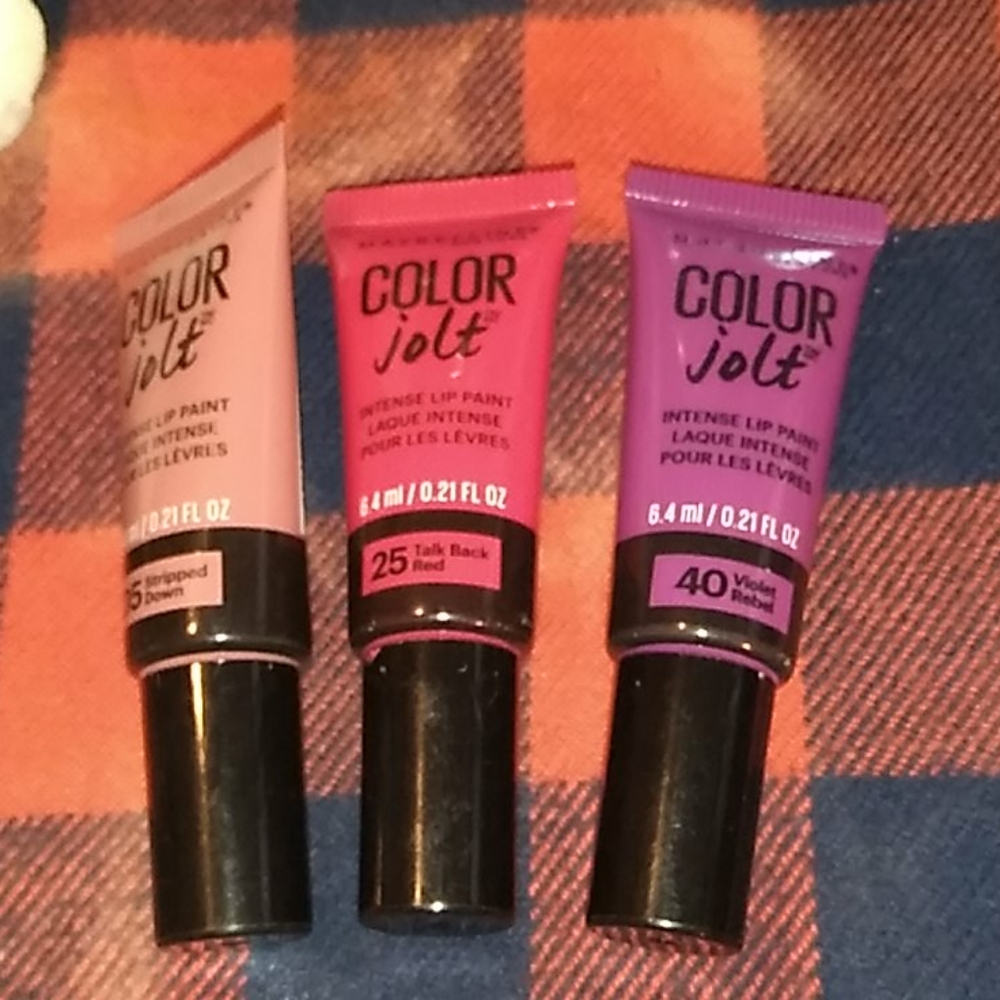 3 Maybelline Color Jolt lip paint
